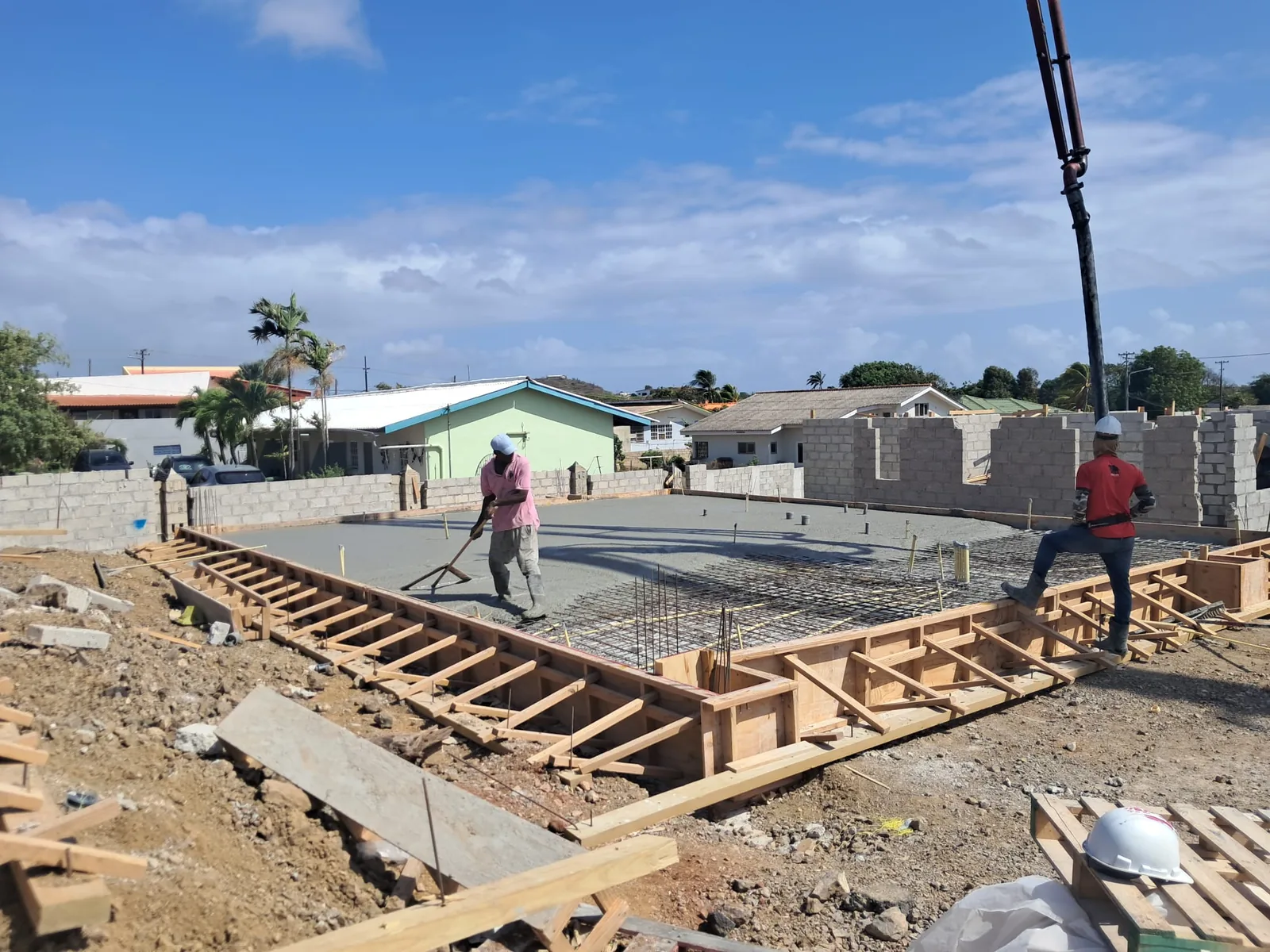 Working on the foundation of Villa Mondi Curacao